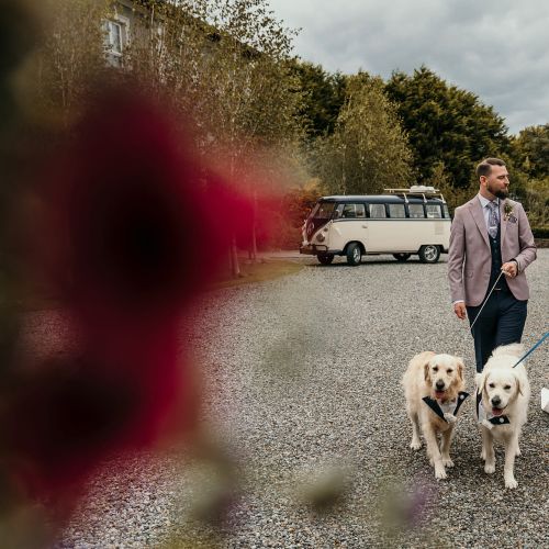 Maria & Stevn front of house